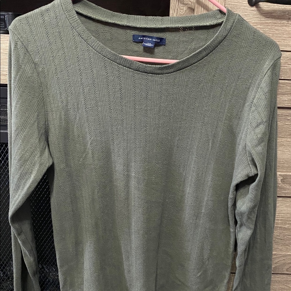 Long sleeve light shirt American Eagle